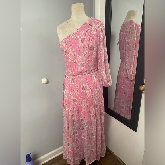 STUNNING TAYLOR ONE SLEEVE ASYMMETRICAL FLOWY FEMINE SEXY LINED FAIRY/EASTER - Picture 3 of 12